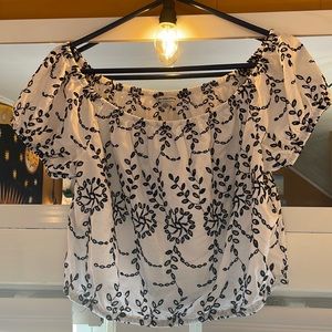 American Eagle•Top•Black And White•Cinched Arms And Waist•Large